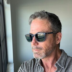 Polarized Square Sunglasses in Navy Blue